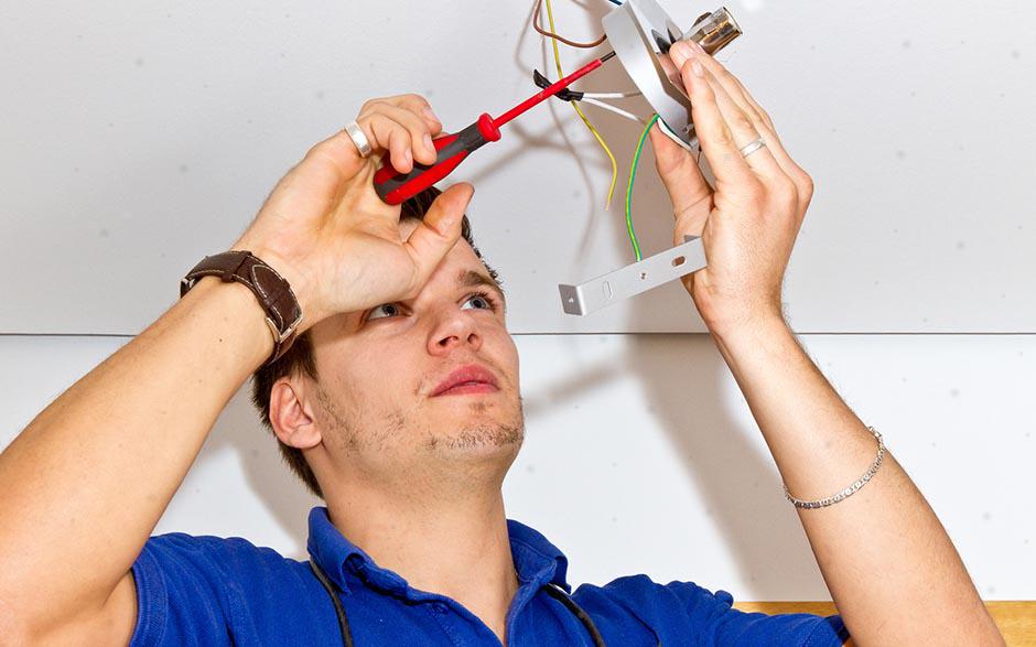 recherche travail électricien bâtiment Puteaux