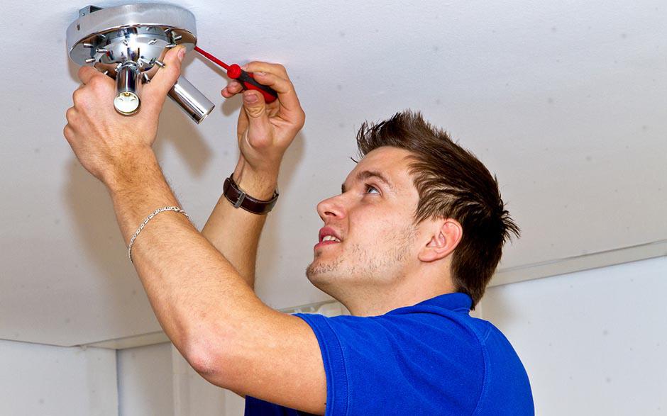 recherche travail électricien bâtiment Puteaux